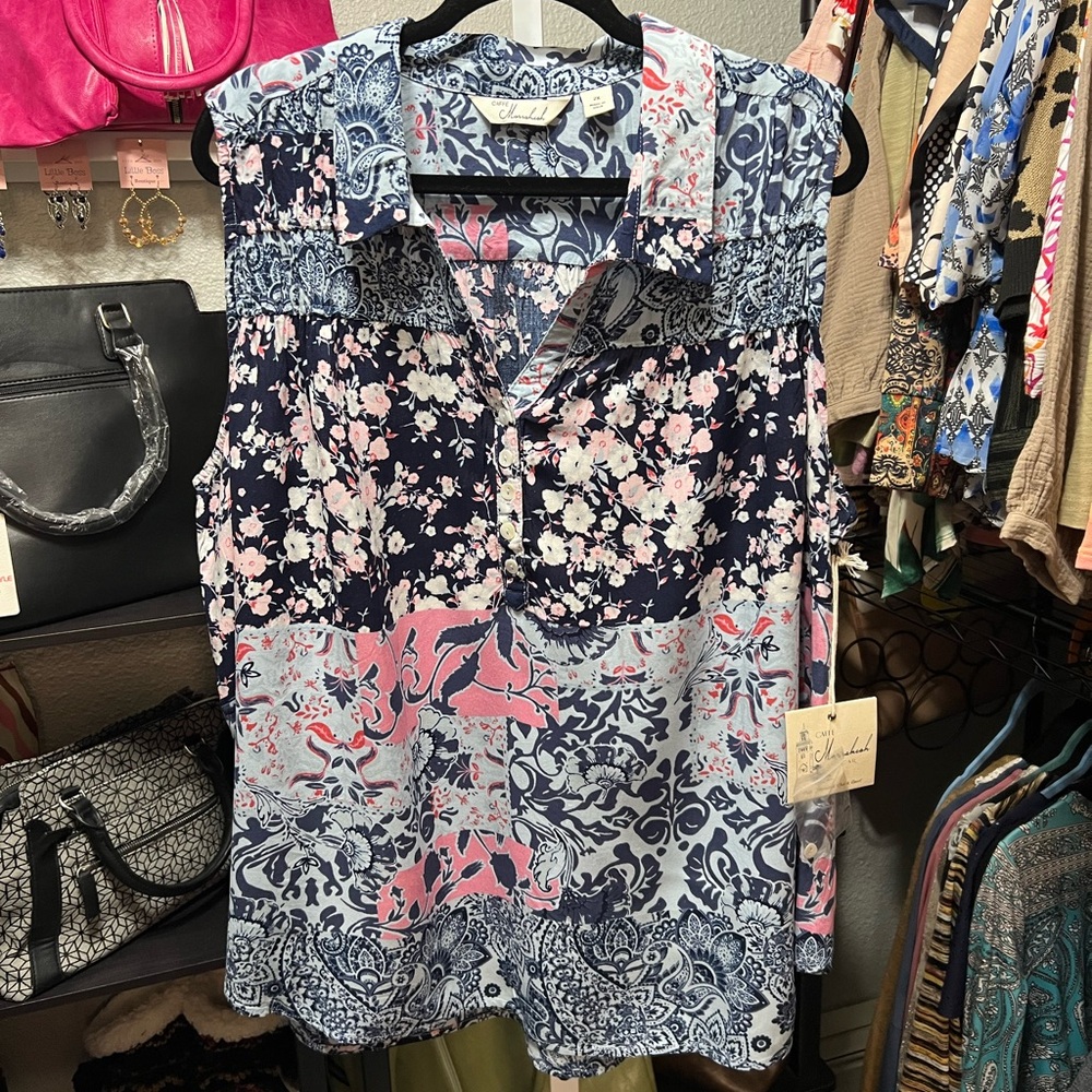 Caffe Marrakesh Sleeveless Floral & Paisley Patchwork Blouse in Pink and Navy